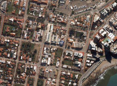 Excelente esquina en venta, a tan solo 100 mts del puerto de Punta del Este
