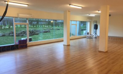 Excelente local comercial de 221 m2 sobre Av Roosevelt
