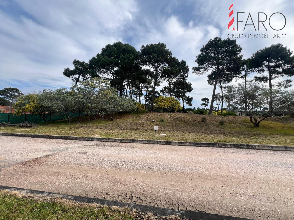 Lote en venta en Acres de Solanas. - GoPunta - Portal Inmobiliario de Punta del Este - Maldonado