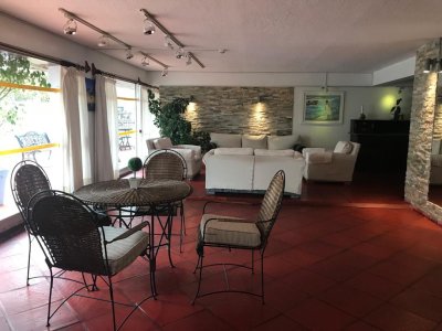 Apartamento en Venta en Roosevelt 2 dormitorios con balcón cerrado y garage - FAR36612A