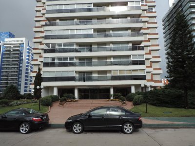 Apartamento en Chiverta 1 y 1/2 dormitorio con balcón