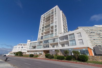 Apartamento frente al mar 3 dormitorios.