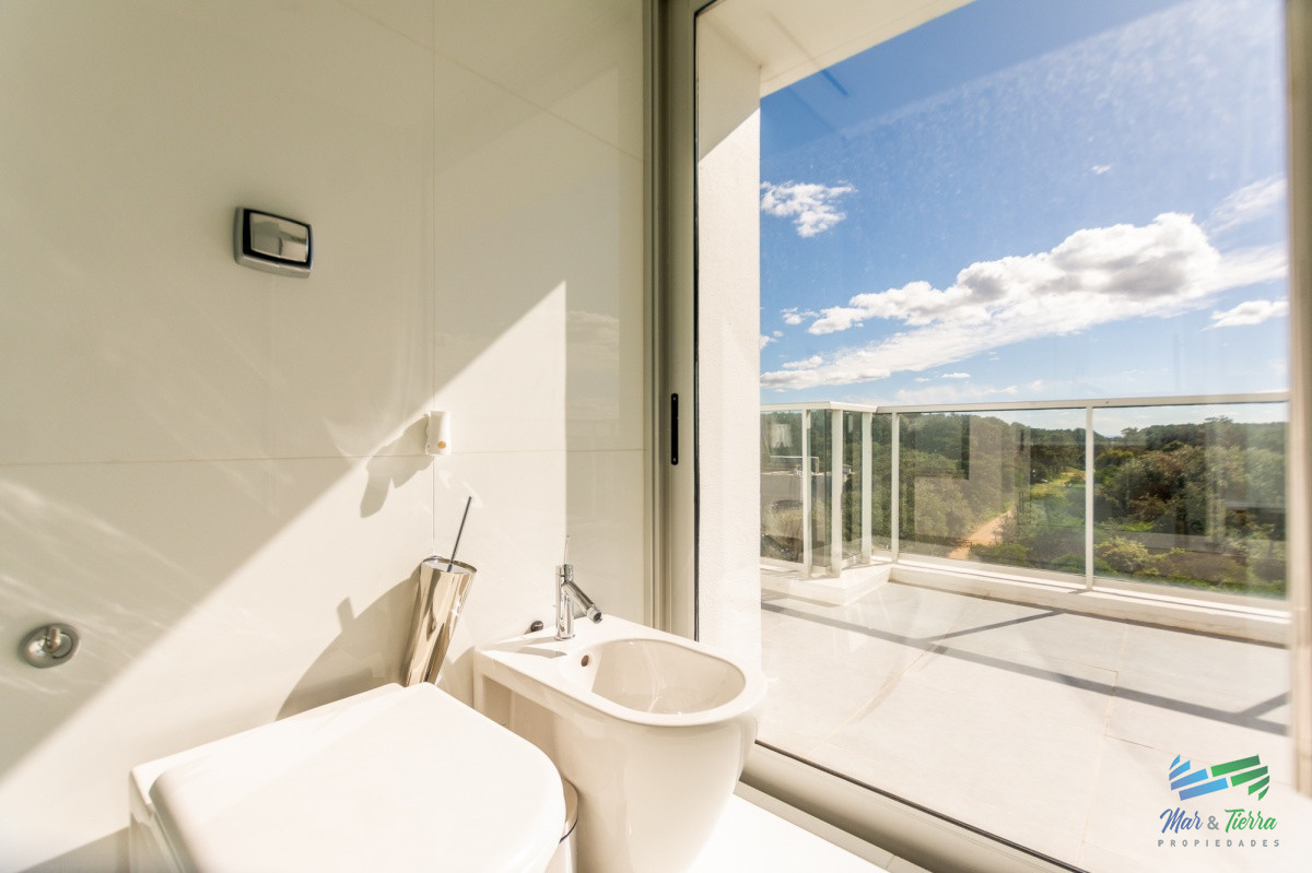 Apartamento ID.5128 - Penthouse duplex 4 dormitorios Playa Brava - Punta del Este