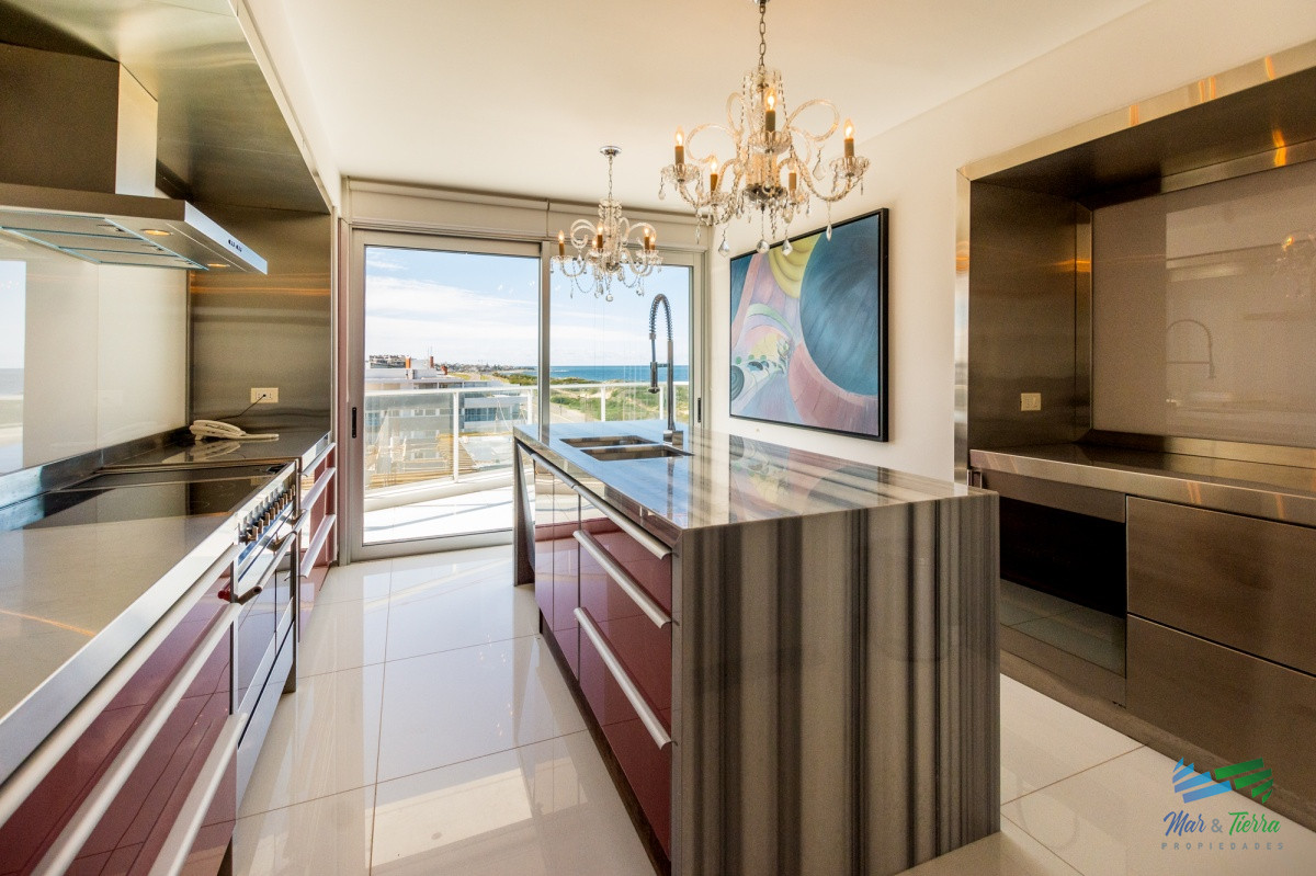 Apartamento ID.5128 - Penthouse duplex 4 dormitorios Playa Brava - Punta del Este