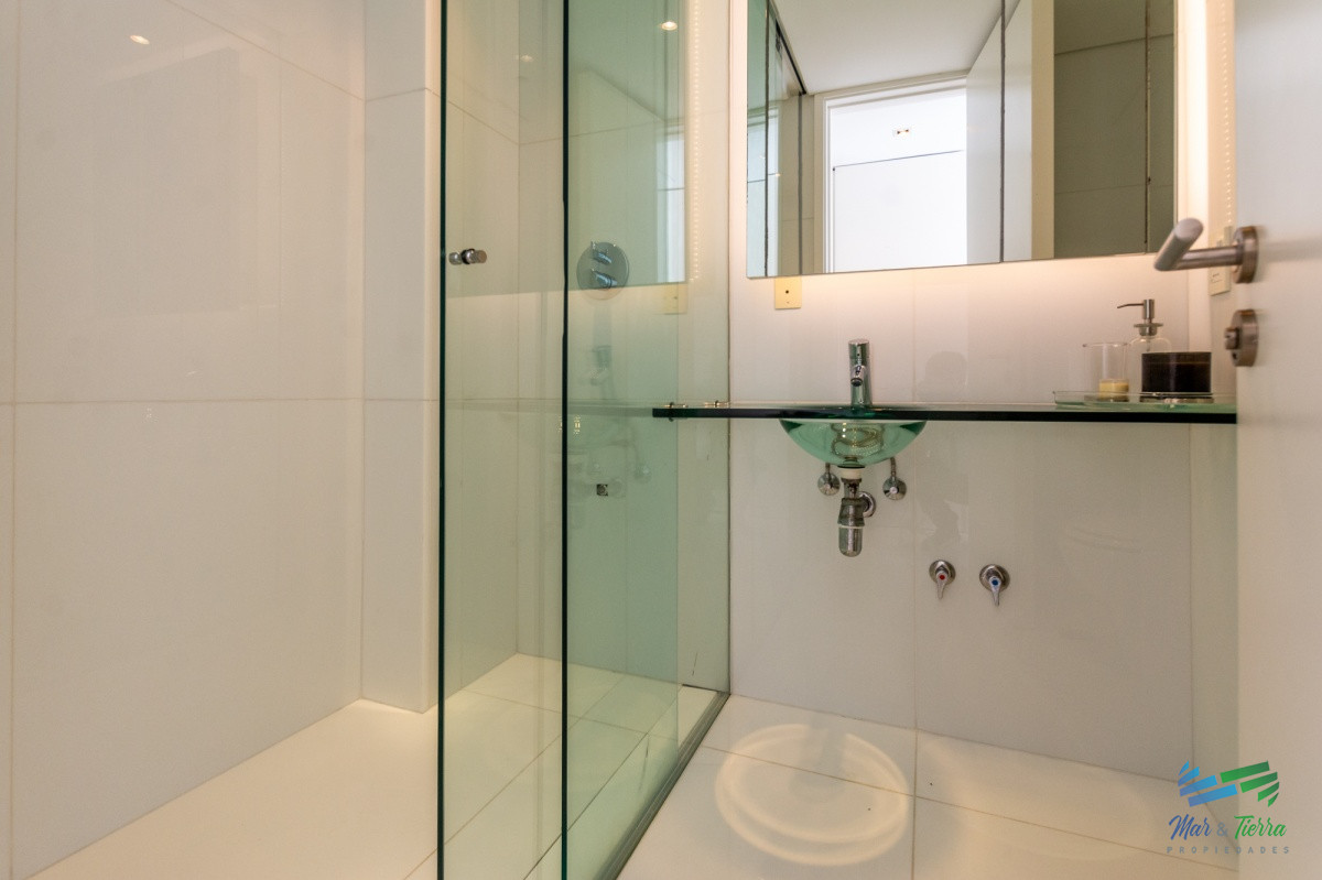 Apartamento ID.5128 - Penthouse duplex 4 dormitorios Playa Brava - Punta del Este