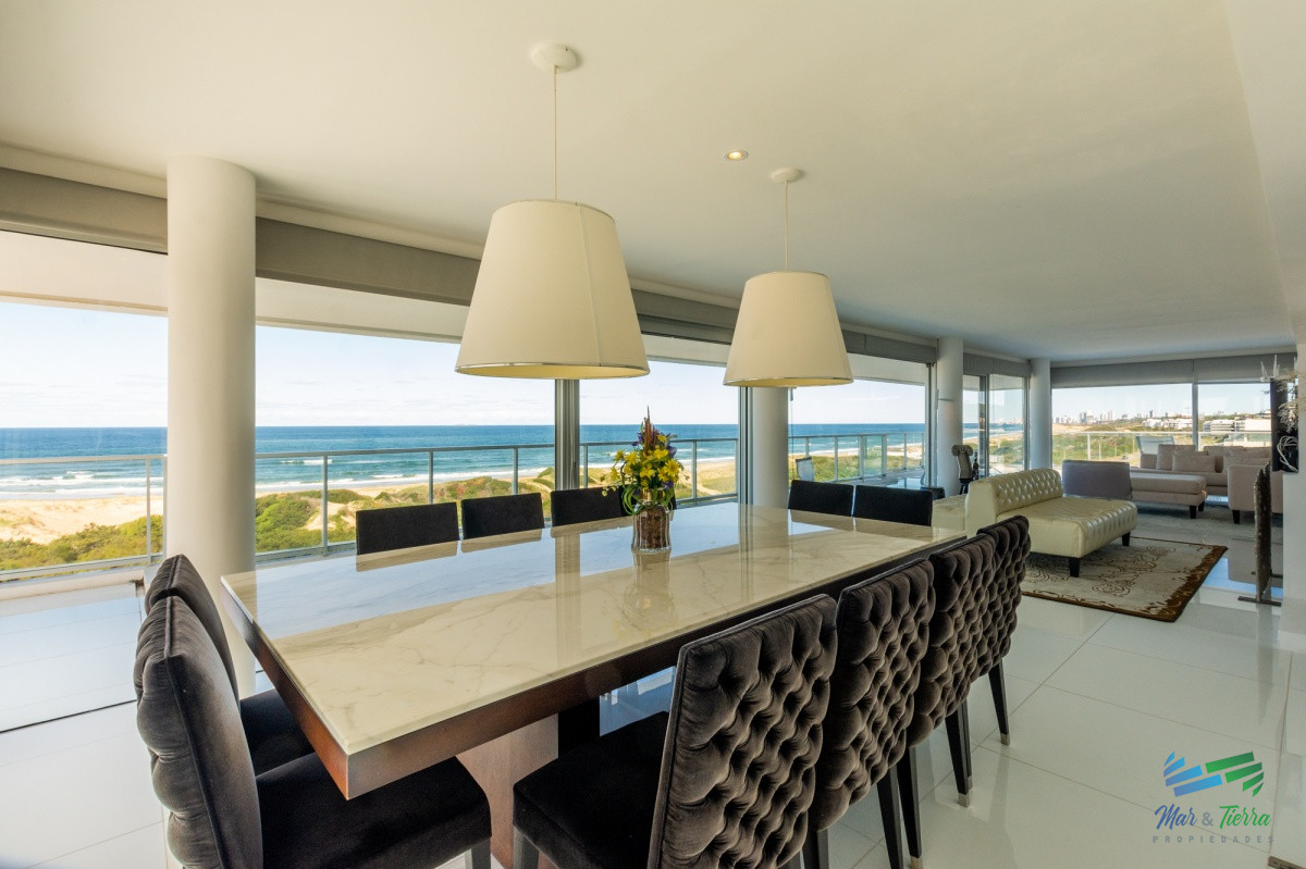 Apartamento ID.5128 - Penthouse duplex 4 dormitorios Playa Brava - Punta del Este