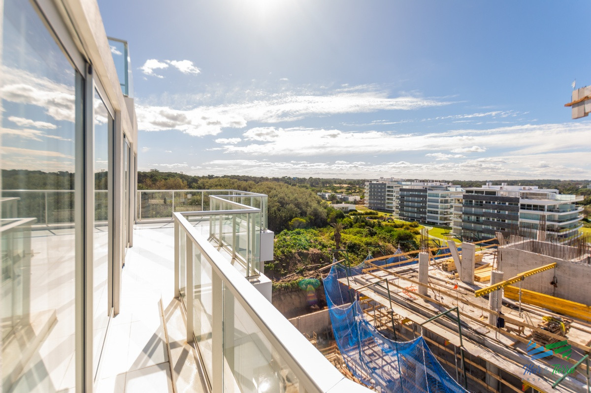 Apartamento ID.5128 - Penthouse duplex 4 dormitorios Playa Brava - Punta del Este