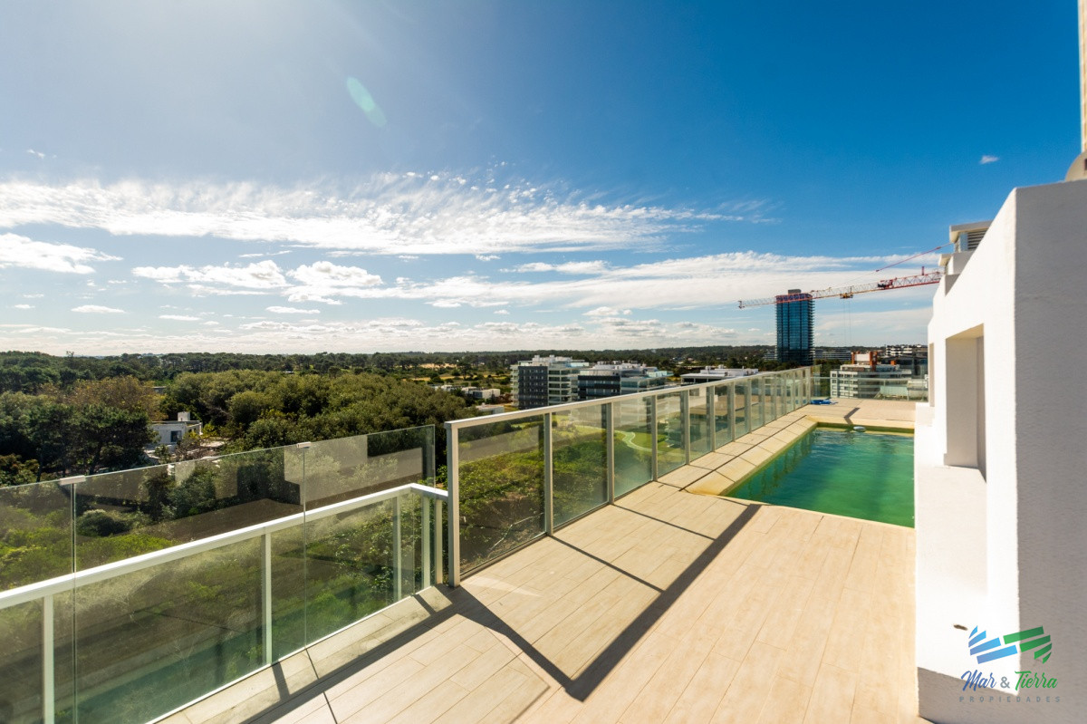 Apartamento ID.5128 - Penthouse duplex 4 dormitorios Playa Brava - Punta del Este