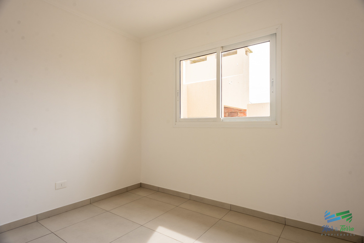 Casa ID.5515 - Altos de la laguna, 2 dormitorios con garage