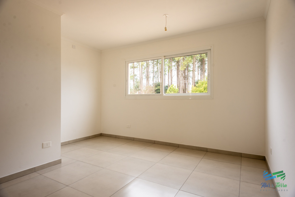 Casa ID.5515 - Altos de la laguna, 2 dormitorios con garage