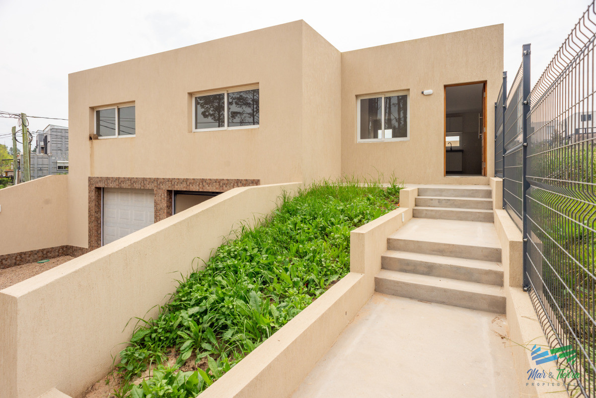 Casa ID.5515 - Altos de la laguna, 2 dormitorios con garage