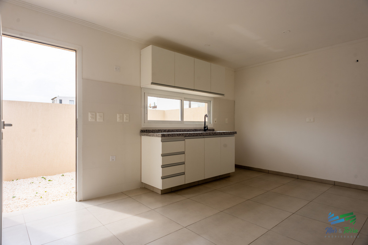 Casa ID.5515 - Altos de la laguna, 2 dormitorios con garage