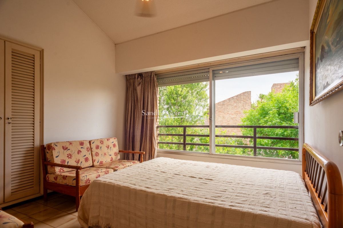 Apartamento ID.2764 - 3 dormitorios playa mansa cerca del mar