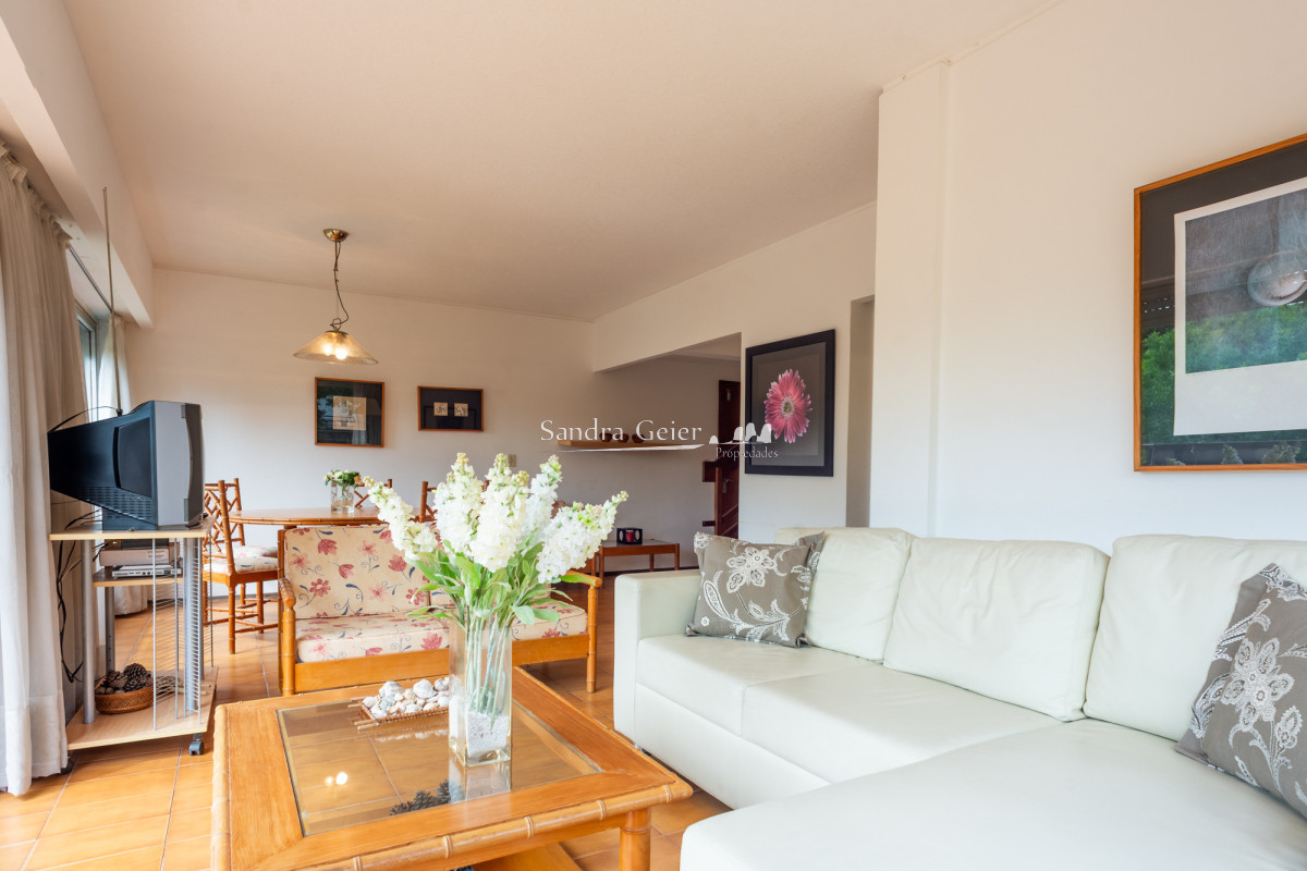 Apartamento ID.2764 - 3 dormitorios playa mansa cerca del mar