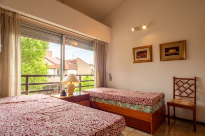 Apartamento ID.2764 - 3 dormitorios playa mansa cerca del mar