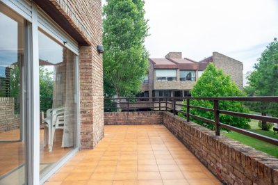 Apartamento ID.2764 - 3 dormitorios playa mansa cerca del mar