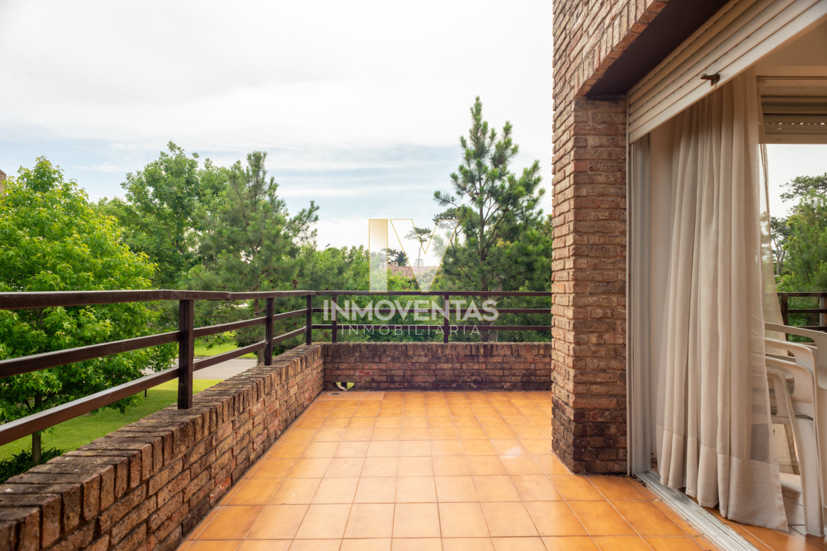 Apartamento ID.4619 - 3 dormitorios playa mansa cerca del mar