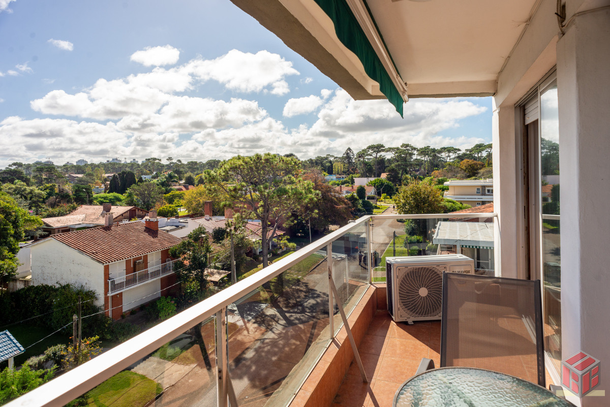 Apartamento ID.8985 - 1 dormitorio con vista al mar playa mansa, PRIMERA LINEA