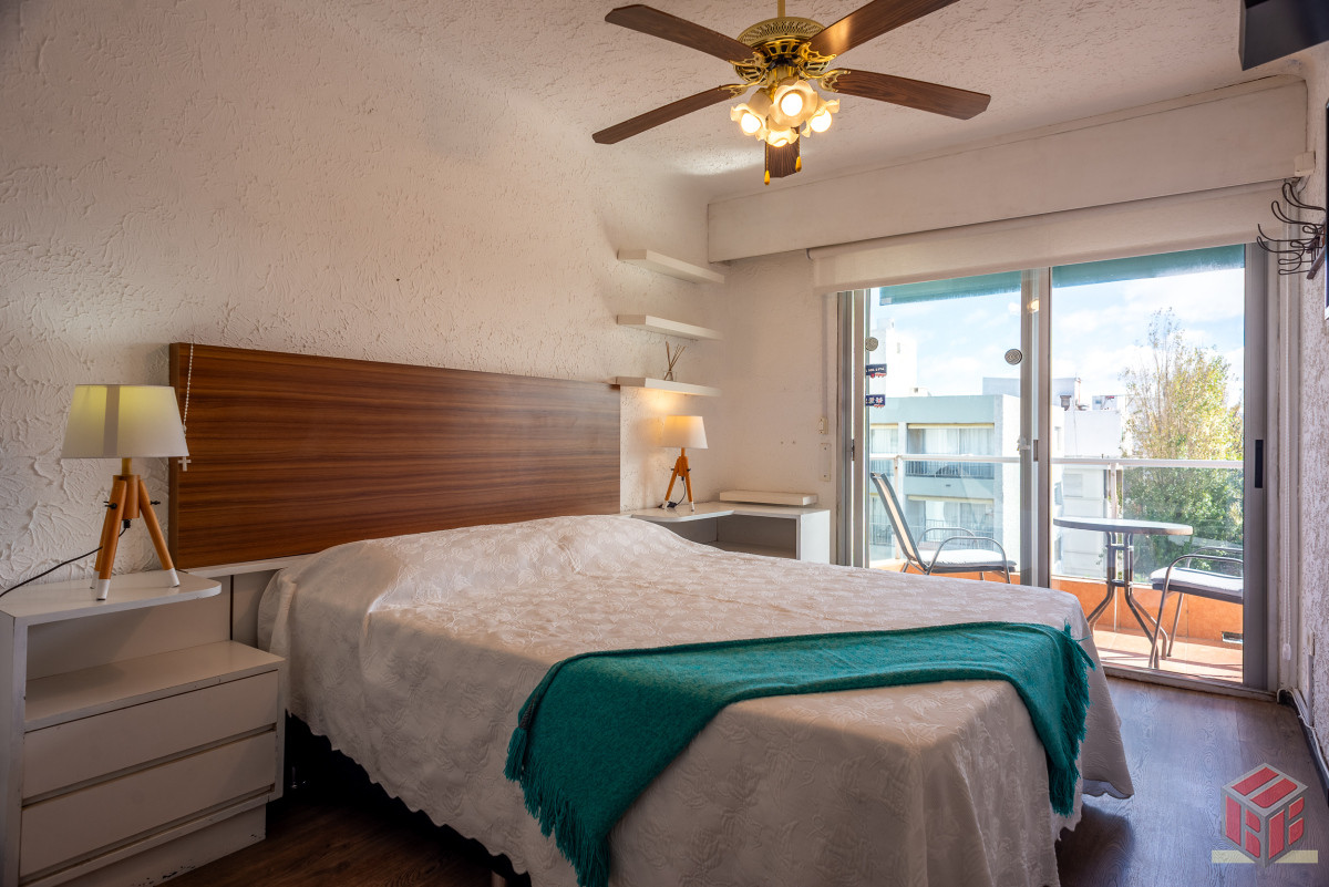 Apartamento ID.8985 - 1 dormitorio con vista al mar playa mansa, PRIMERA LINEA