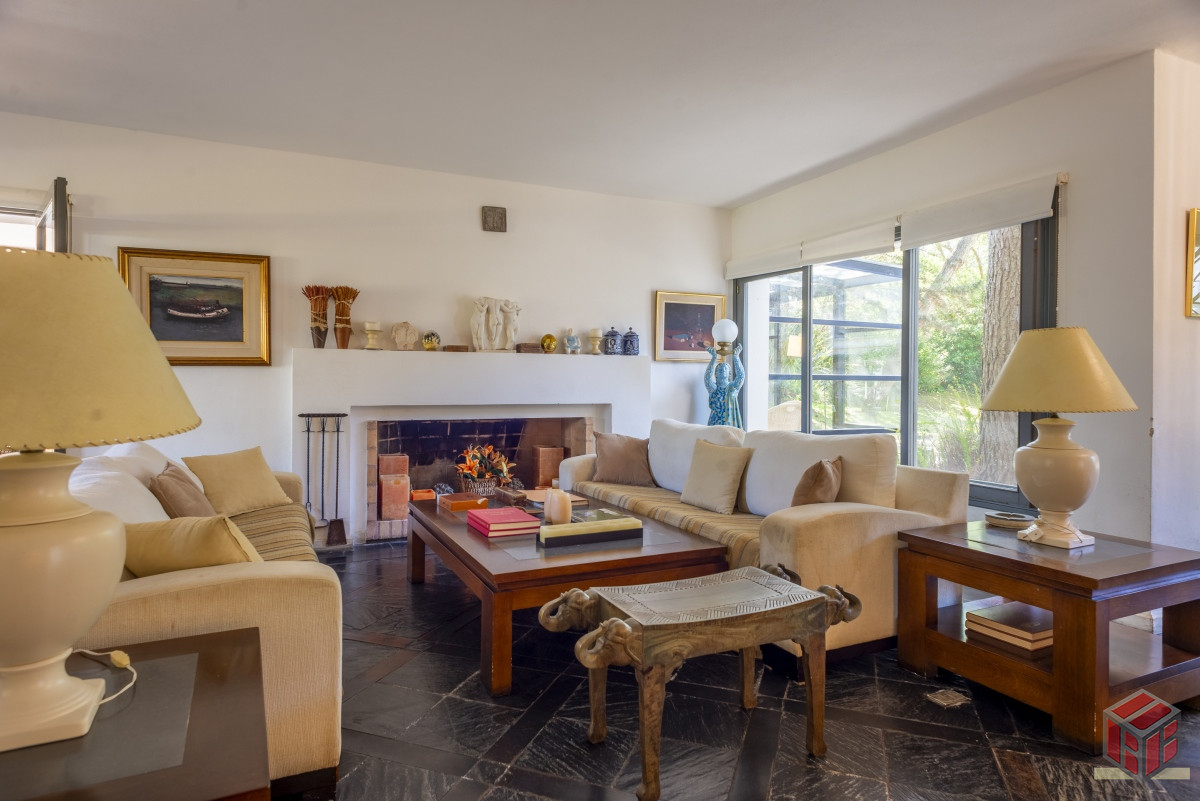 Casa ID.8780 - casa con piscina 5 dormitorios en suite, escritorio jardin amplio