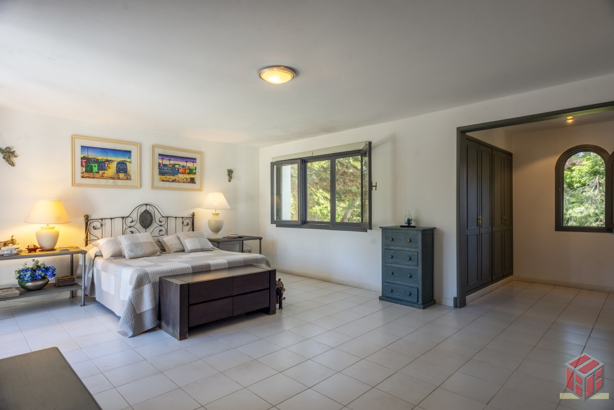 Casa ID.8780 - casa con piscina 5 dormitorios en suite, escritorio jardin amplio