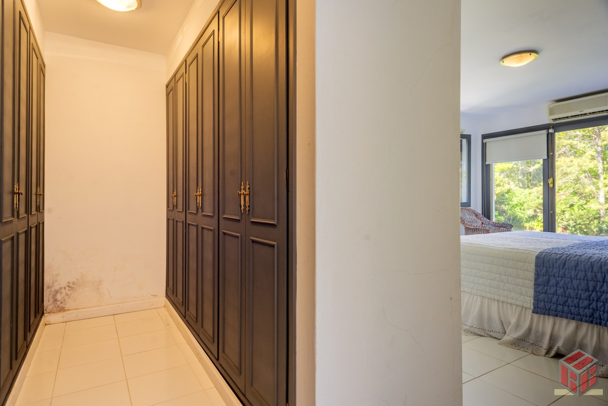 Casa ID.8780 - casa con piscina 5 dormitorios en suite, escritorio jardin amplio