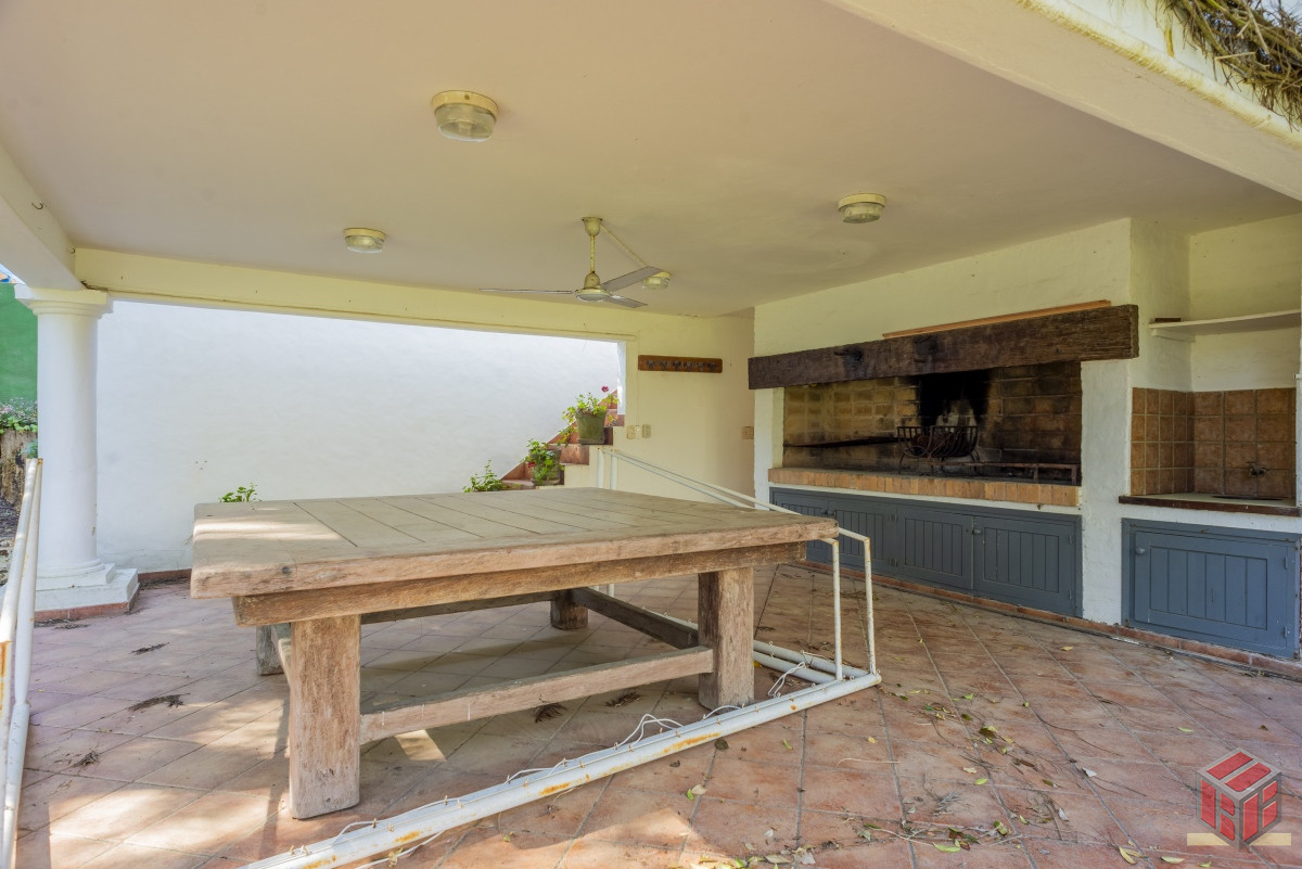 Casa ID.8780 - casa con piscina 5 dormitorios en suite, escritorio jardin amplio