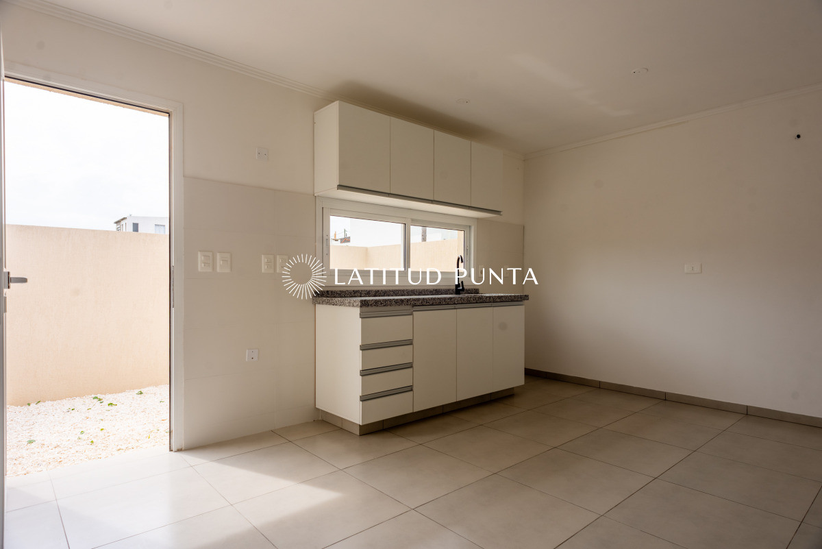 Altos de la Laguna - GoPunta - Portal Inmobiliario de Punta del Este - Maldonado