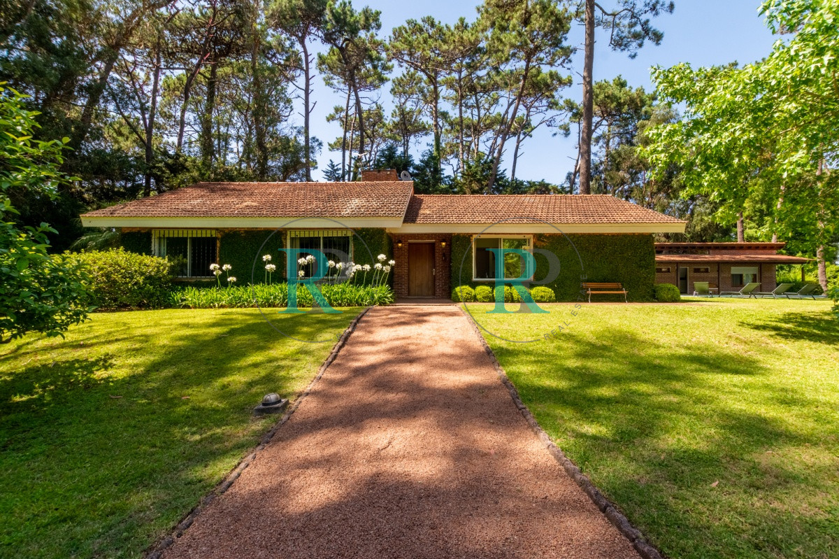 Casa ID.674 - ALQUILER DE VERANO 6 DORMITORIOS Y DEPENDENCIA 