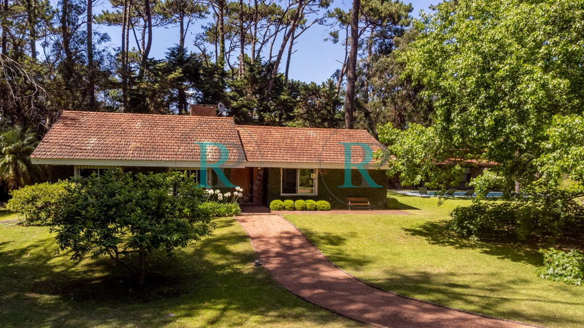 Casa ID.674 - ALQUILER DE VERANO 6 DORMITORIOS Y DEPENDENCIA 