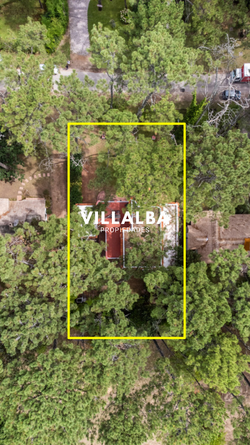 Apartamento ID.4247 - Casa de estilo en Pinares, 4 habitaciones y 3 baños