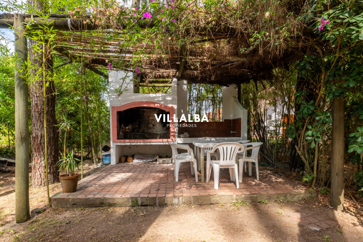 Apartamento ID.4247 - Casa de estilo en Pinares, 4 habitaciones y 3 baños