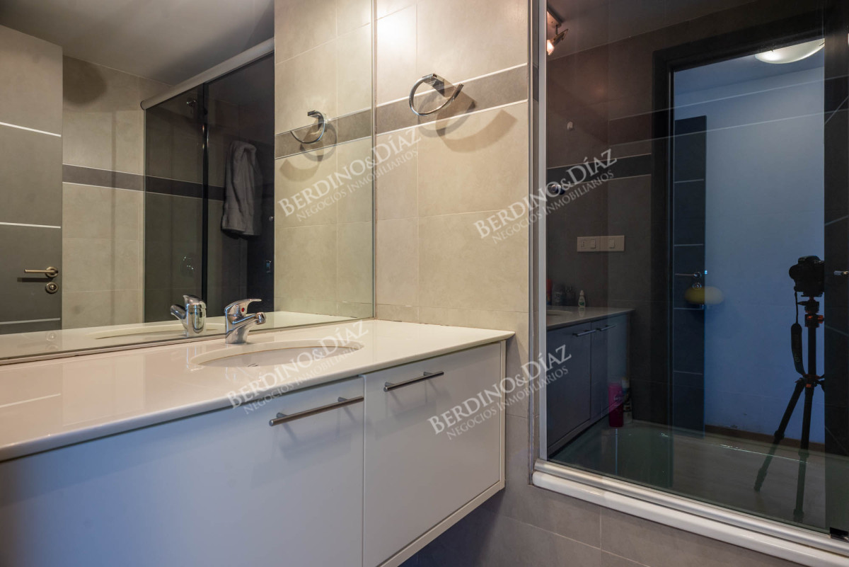 Apartamento ID.2815 - 3 dormitorios vista despejada a la laguna y al mar.