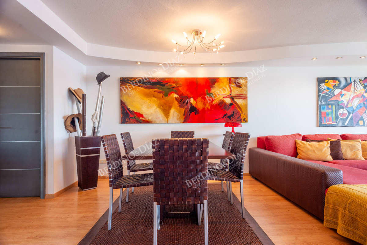 Apartamento ID.2815 - 3 dormitorios vista despejada a la laguna y al mar.