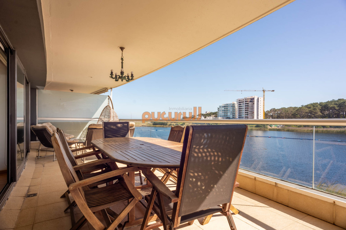Apartamento ID.1845 - 3 dormitorios vista despejada a la laguna y al mar.