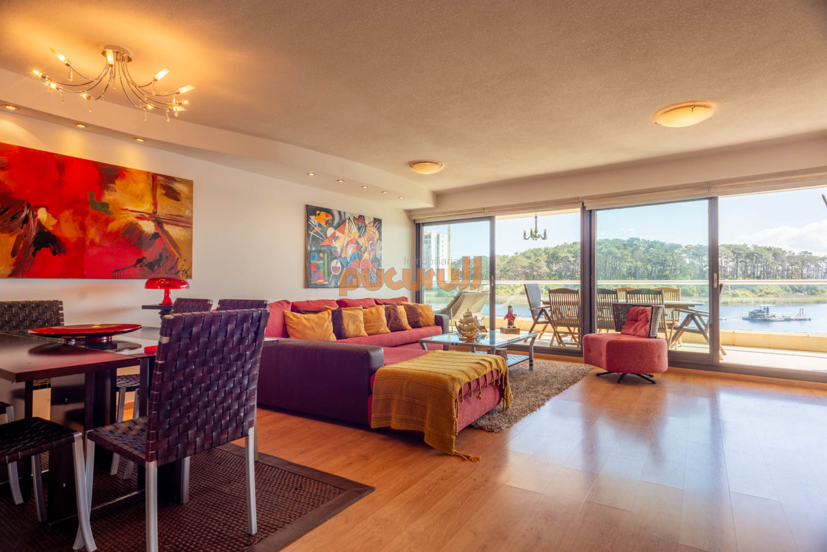 Apartamento ID.1845 - 3 dormitorios vista despejada a la laguna y al mar.