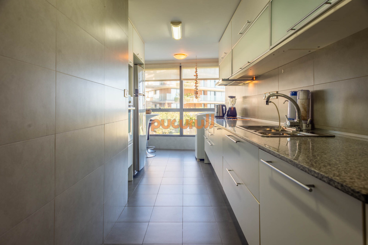 Apartamento ID.1845 - 3 dormitorios vista despejada a la laguna y al mar.
