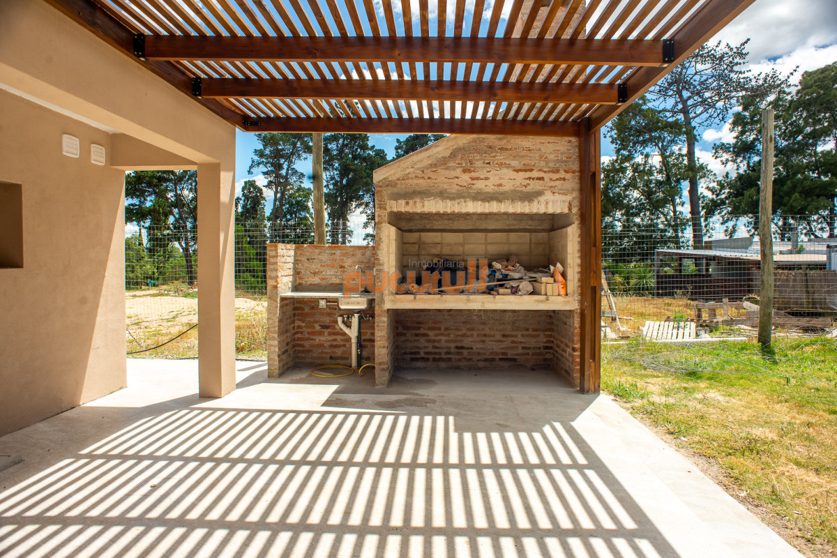 Casa ID.2469 - 2 dormitorios 2 baños cerca de la laguna y el mar!