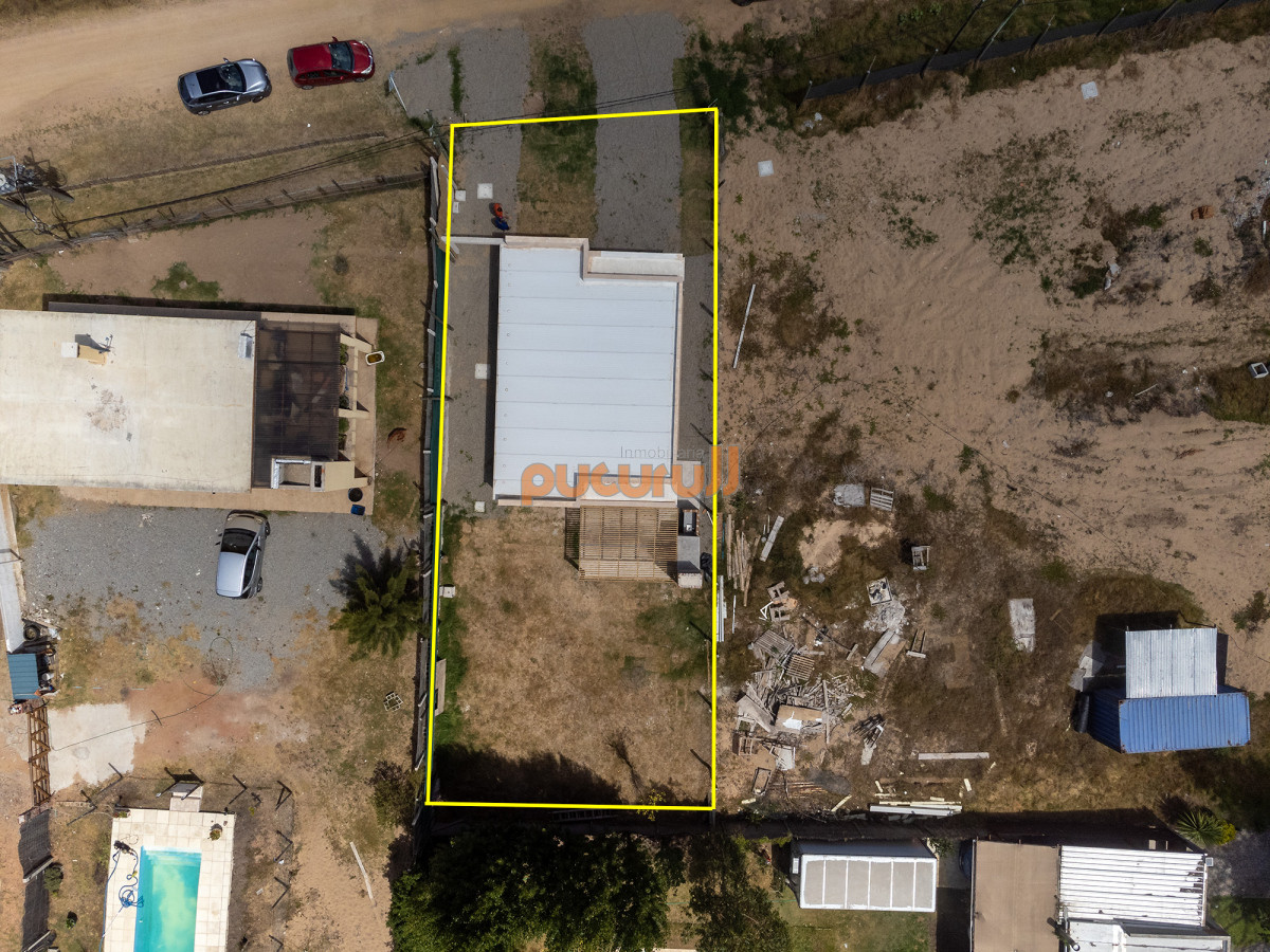 Casa ID.2469 - 2 dormitorios 2 baños cerca de la laguna y el mar!