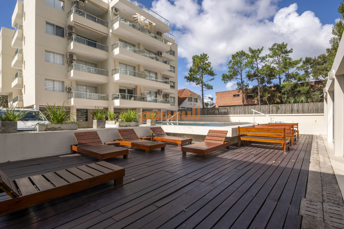 Apartamento ID.2762 - 2 dormitorios en Playa Mansa cerca del Mar