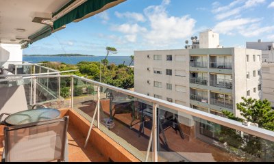 Venta apartamento 1 dormitorio con vista al mar playa mansa, Punta del Este