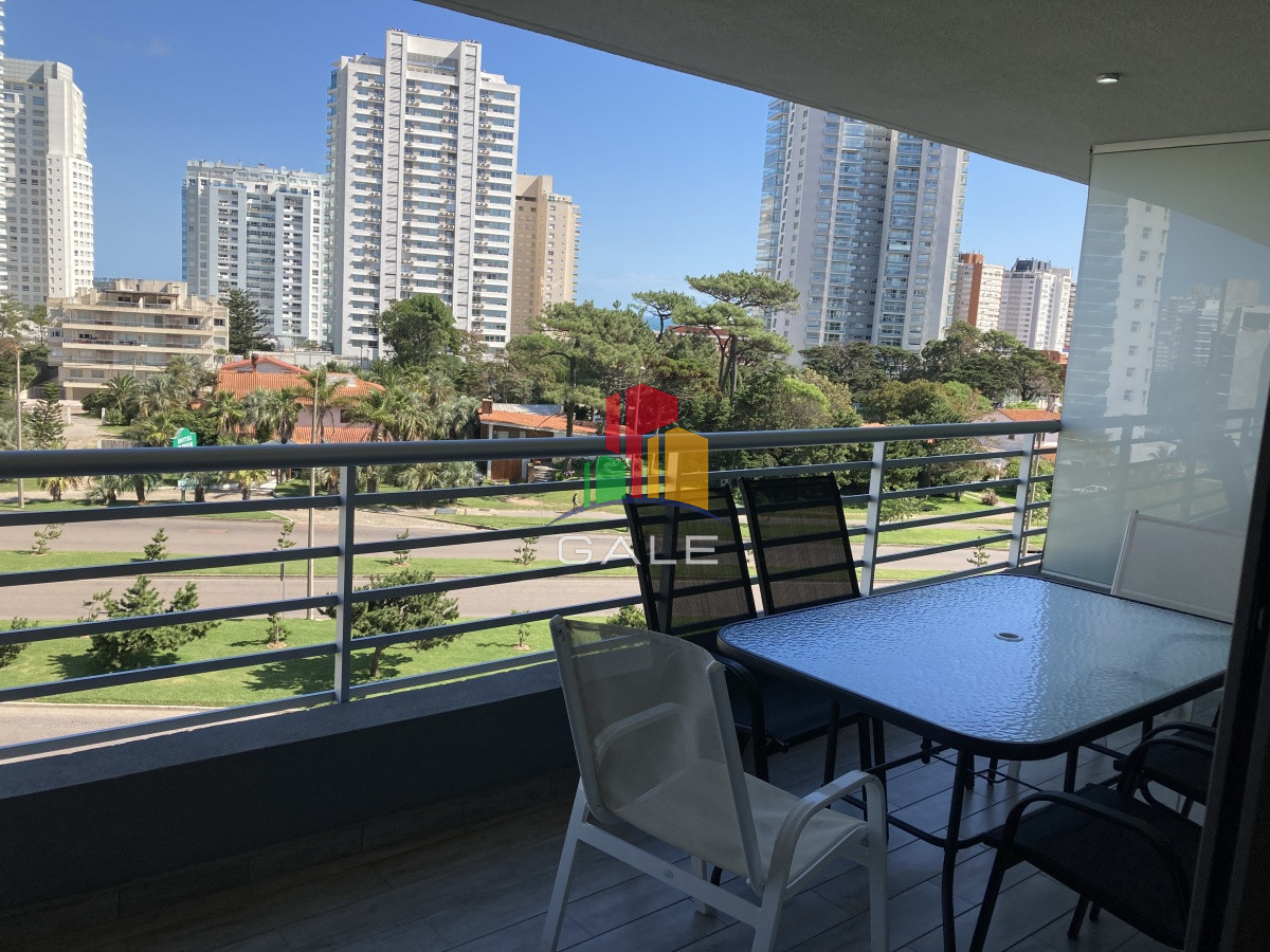 Apartamento ID.2250 - departamento de 2 suites 1 toilette con garage en Playa Mansa