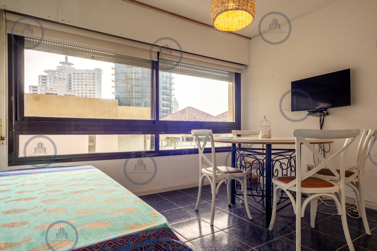 Apartamento ID.2862 - Monoambiente frente al mar en Venta, Playa Mansa