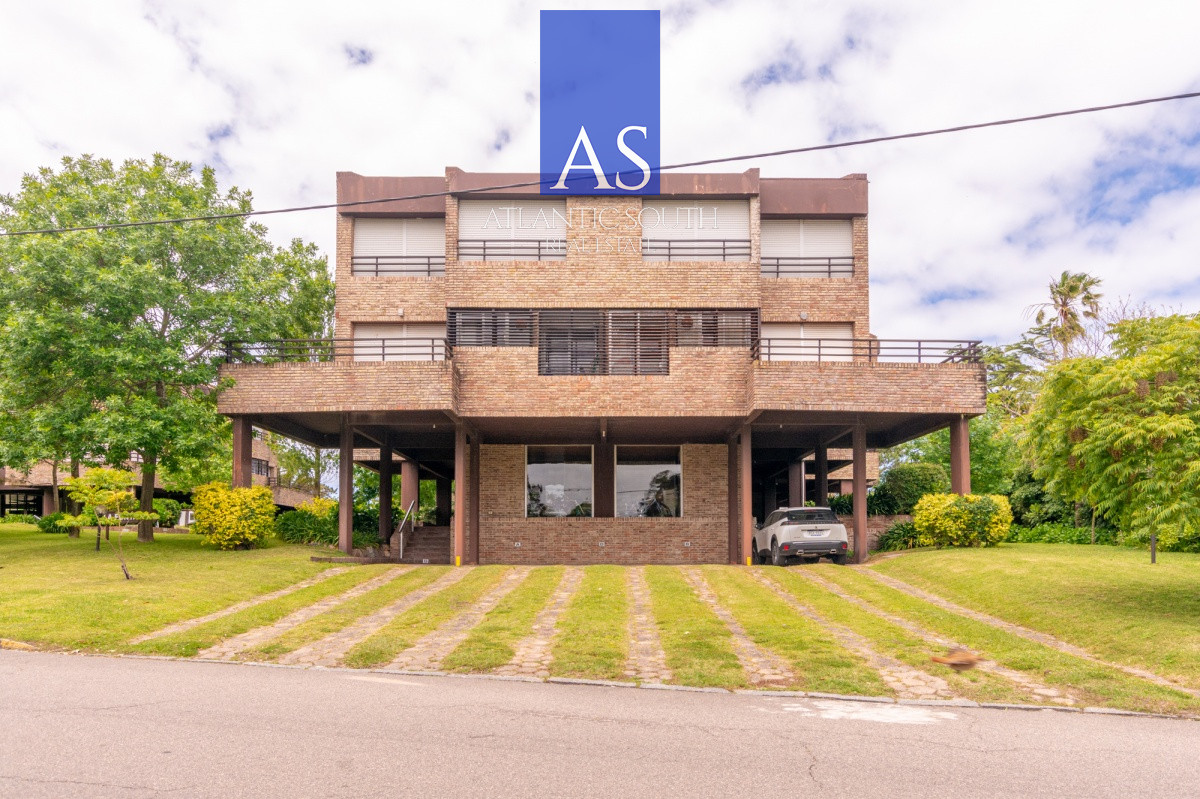 Apartamento ID.4432 - VENTA DEPARTAMENTO 3 DORMITORIOS PLAYA MANSA