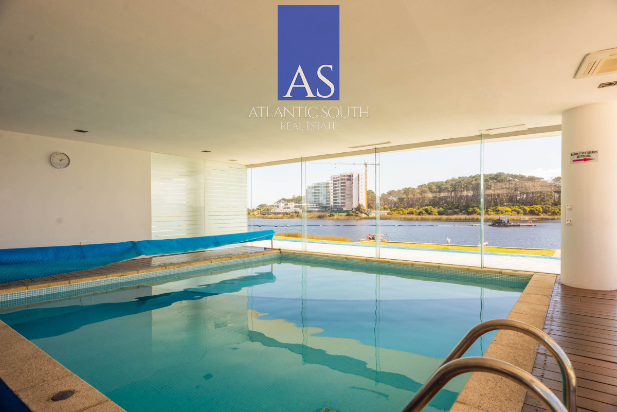 Apartamento ID.3751 - Espectacular planta 3 dormitorios parrillero propio sobre la laguna vista al mar Pinares Punta del Este