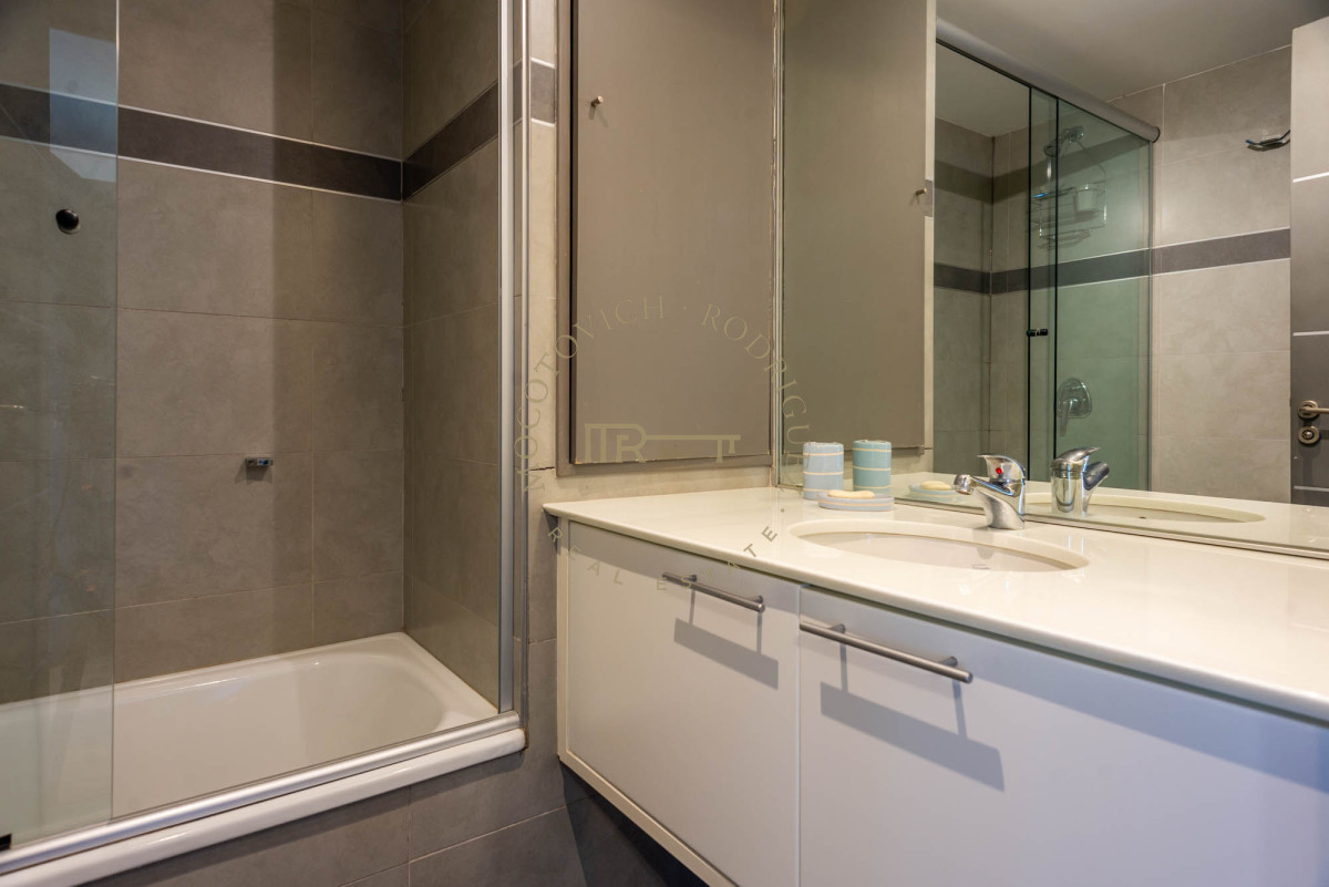 Apartamento ID.2912 - 3 dormitorios vista despejada a la laguna y al mar.