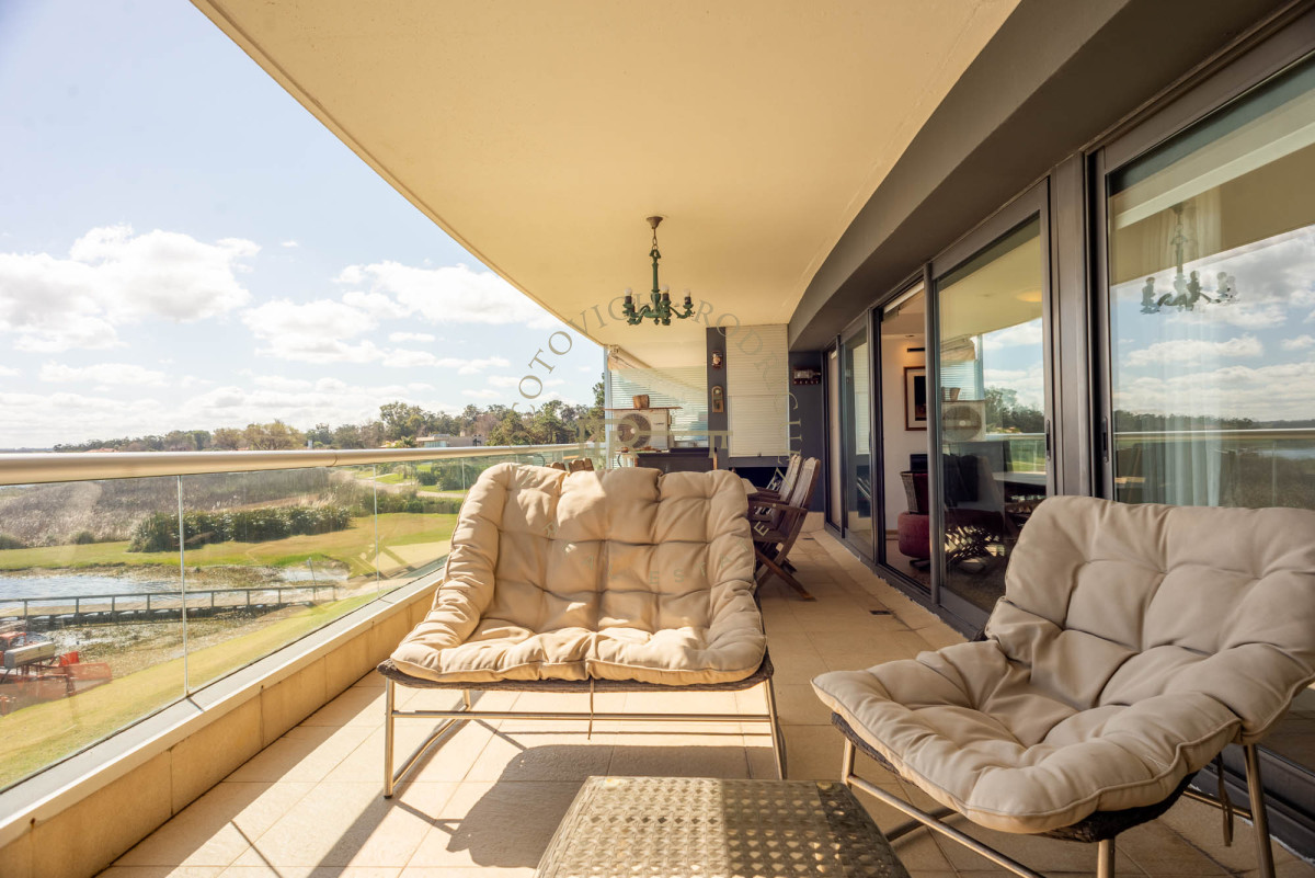 Apartamento ID.2912 - 3 dormitorios vista despejada a la laguna y al mar.
