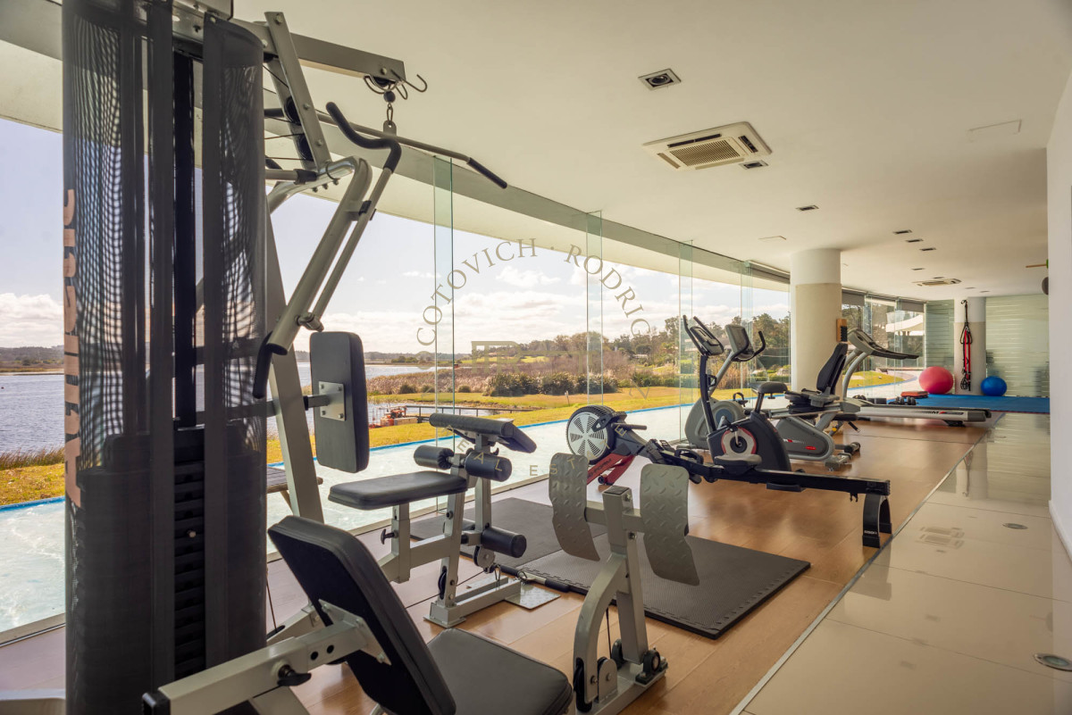 Apartamento ID.2912 - 3 dormitorios vista despejada a la laguna y al mar.