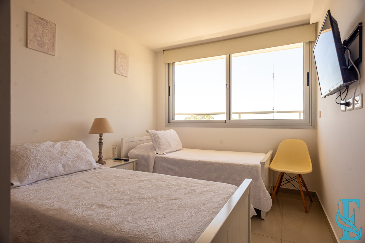 Apartamento ID.633 - Venta 2 Dormitorios Vista Despejada, Roosevelt, Punta del Este