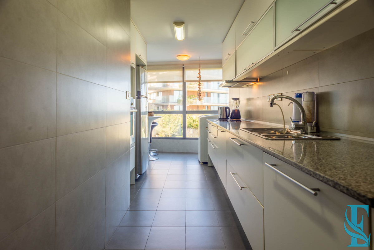 Apartamento ID.447 - 3 dormitorios vista despejada a la laguna y al mar.